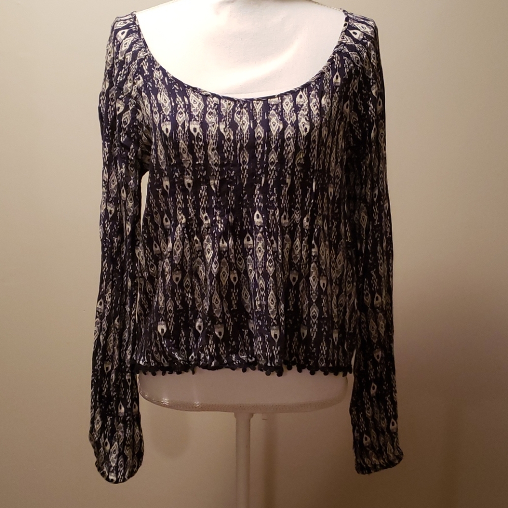 Flowy blue and cream top